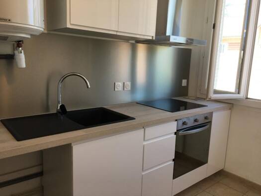 Appartement à louer 493 € 1 pièce 26 m² 3ème étage dès le 14/04/2026 Aristide-Briand Fontaine 38600