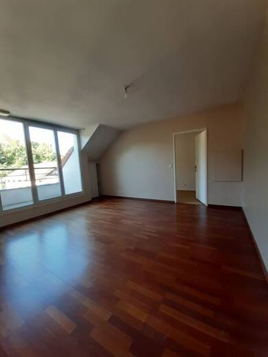 Appartement à louer 929 € 3 pièces 52,2 m² Dernier étage, Étage 2/2 Rubis Longjumeau 91160