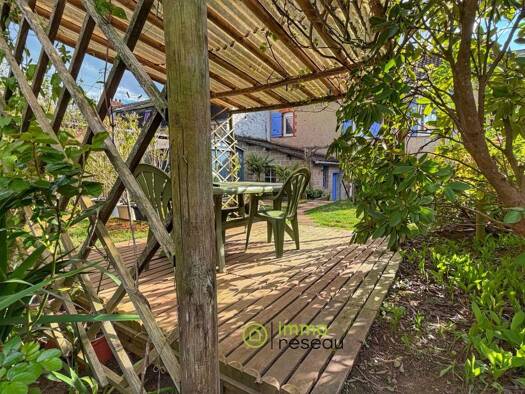 Maison à vendre 208 700 € 6 pièces 3 chambres 101 m² 349 m² de terrain Nord Est Beaupréau-en-Mauges 49600