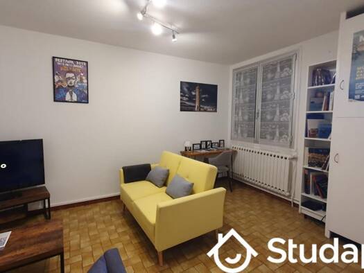 Studio à louer 500 € 1 pièce 2 chambres 38 m² RDC Vieux Port Sète 34200