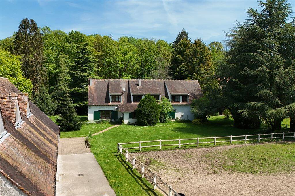 Maison à vendre, 360m², POIGNY LA FORET
