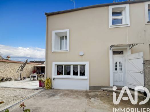 Maison à vendre 215 000 € 4 pièces 2 chambres 71 m² 192 m² de terrain Champeaux 77720