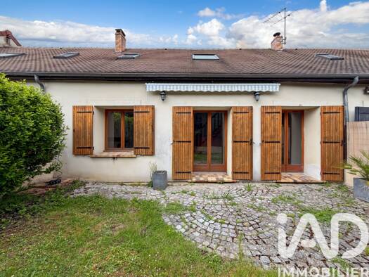 Duplex à vendre 205 000 € 4 pièces 2 chambres 82 m² RDC Champeaux 77720