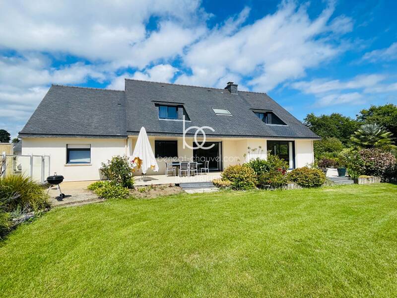 Maison à vendre, 185m², SURZUR