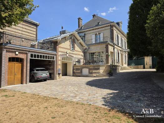 Maison à vendre 860 000 € 12 pièces 5 chambres 270 m² 1 083 m² de terrain Vassaules-Tauxelles Troyes 10000