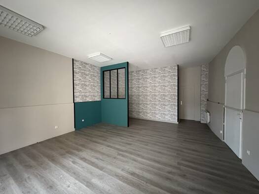 Local commercial à louer 460 € 51,2 m² de surface de vente Castelnaudary 11400