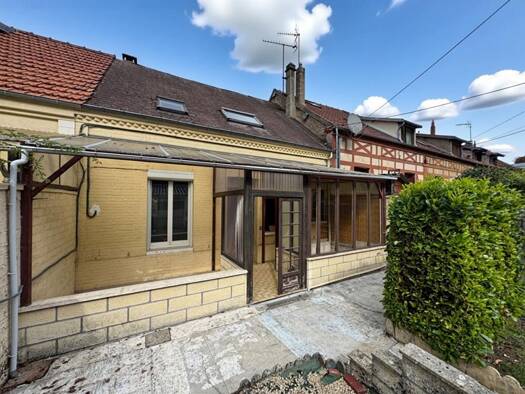 Maison de ville à vendre 153 000 € 4 pièces 3 chambres 90 m² 168 m² de terrain Le Chateau Les Andelys 27700