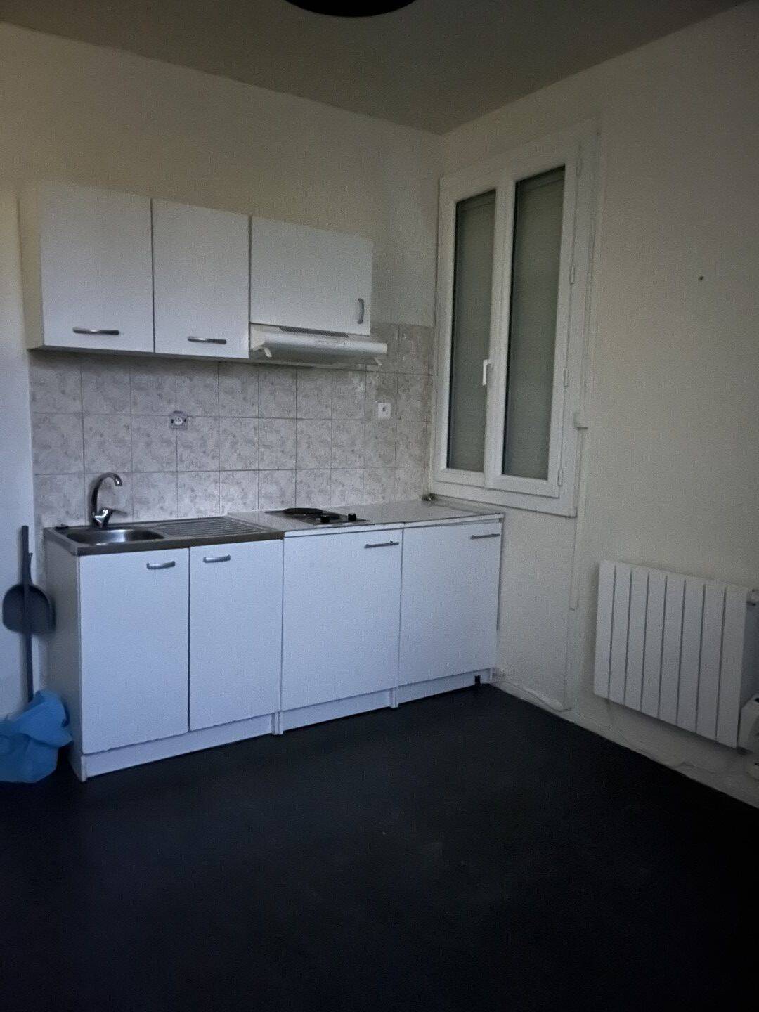 Maison à louer, 15m², SAINT MAUR DES FOSSES