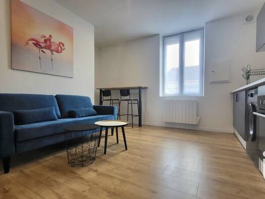 Appartement à louer 560 € 2 pièces 1 chambre 30 m² Étage 1/2 Victor Hugo Nord Charleville-Mézières 08000