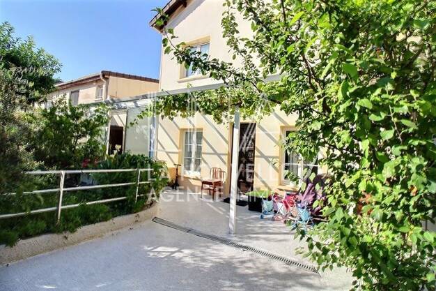 Maison à vendre - Neuf 689 000 € 7 pièces 5 chambres 153 m² 100 m² de terrain Grands Champs Romainville 93230