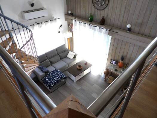 Maison de plain-pied à vendre 215 000 € 6 pièces 3 chambres 131 m² 1 223 m² de terrain Saint-Jean-d'Angély 17400
