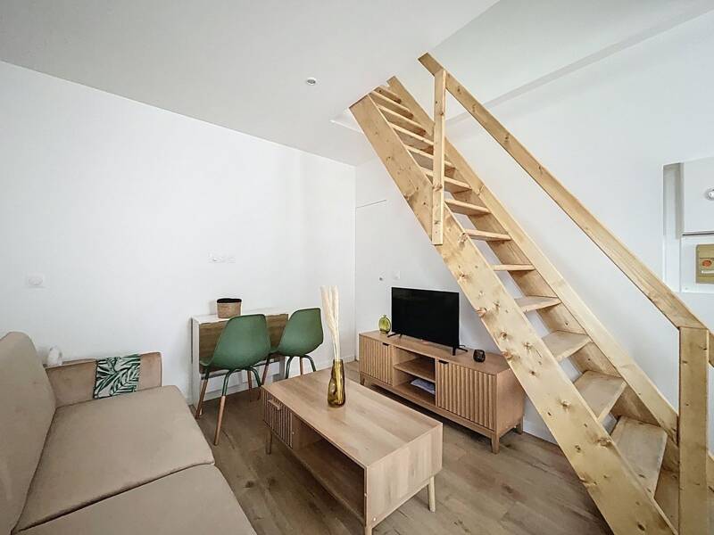 Maison à louer, 24m², PARIS 18E