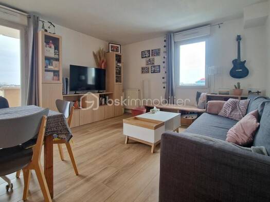 Appartement à vendre 218 000 € 3 pièces 2 chambres 58 m² Étage 2/3 Est Nord Ouest Sud Émerainville 77184