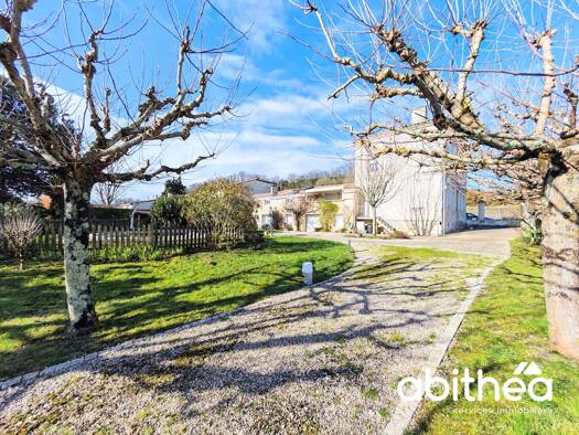 Maison à vendre 350 000 € 12 pièces 7 chambres 380 m² 3 900 m² de terrain Fronsac 33126