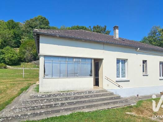 Maison de plain-pied à vendre 179 000 € 4 pièces 3 chambres 81 m² 1 552 m² de terrain Le Val d'Hazey 27940