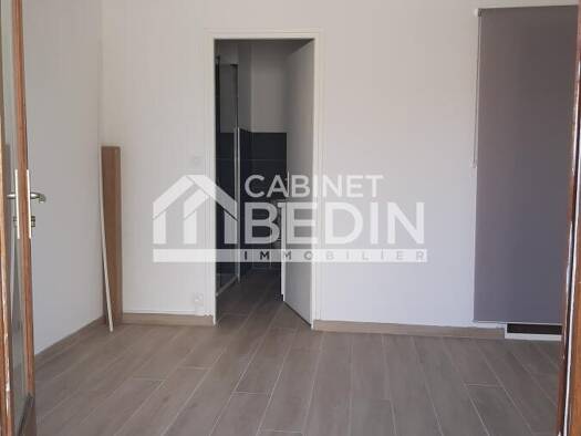 Appartement à louer 496 € 1 pièce 17 m² RDC dès le 14/04/2026 Martignas-sur-Jalle 33127