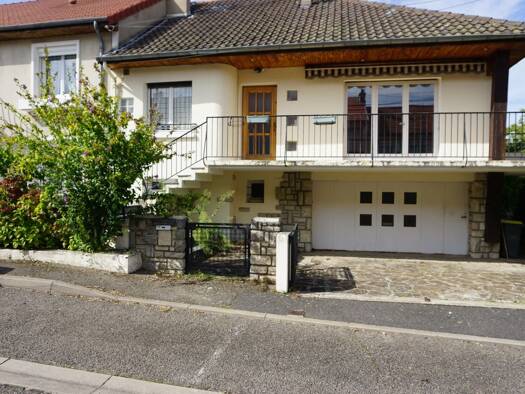 Maison à vendre 175 000 € 6 pièces 4 chambres 118 m² 436 m² de terrain Centre Ville Haut Bellerive-sur-Allier 03700