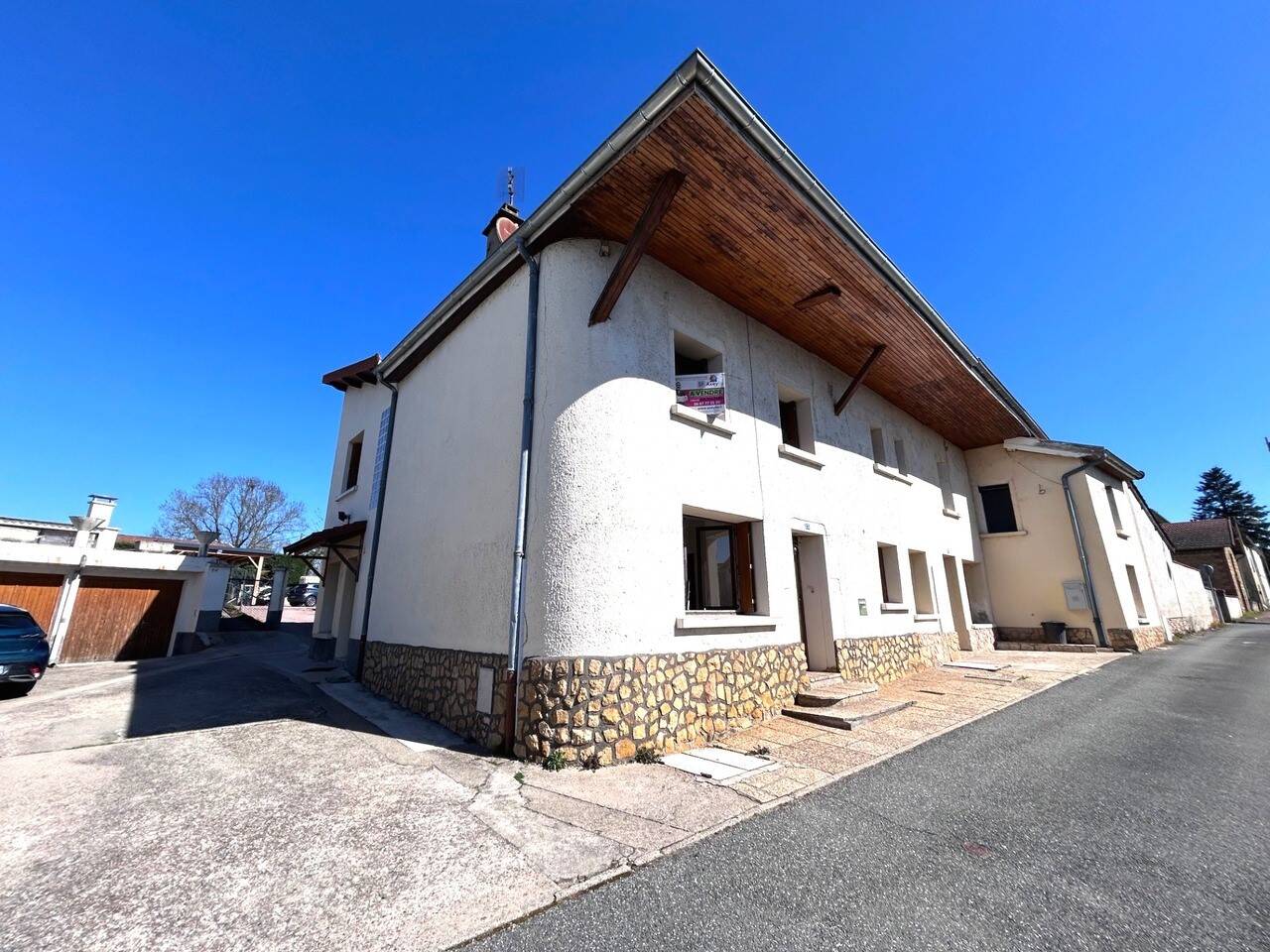 Maison à vendre, 144m², POUILLY SOUS CHARLIEU