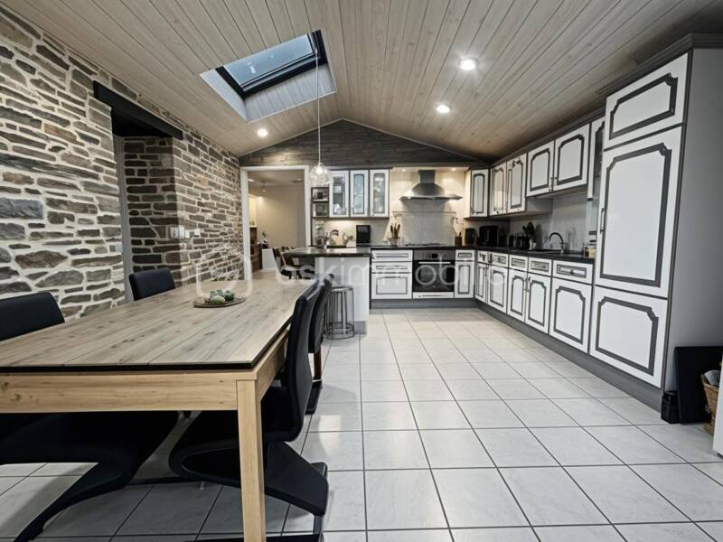 Maison à vendre, 125m², LA CHAPELLE DES MARAIS
