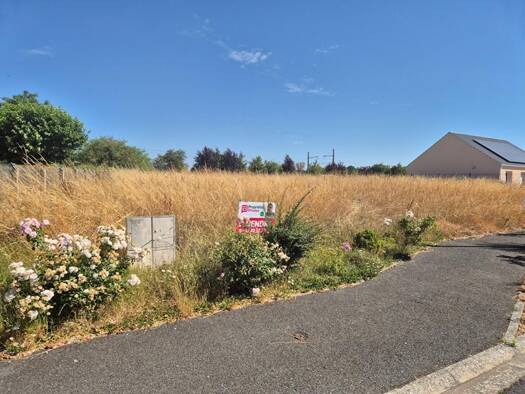 Terrain constructible viabilisé à vendre 79 810 € 909 m² de terrain Courville-sur-Eure 28190
