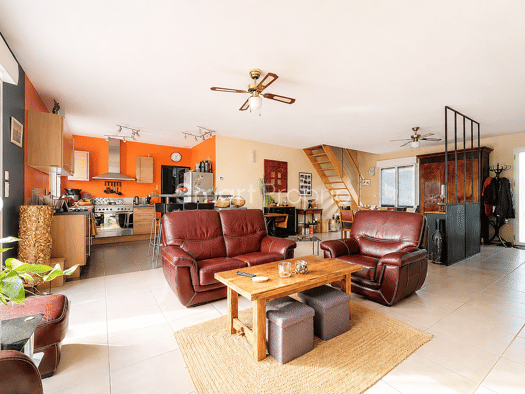 Maison à vendre 299 184 € 8 pièces 5 chambres 164 m² 780 m² de terrain Bellevigne-en-Layon 49380
