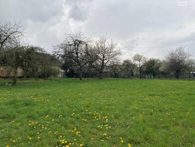 Terrain constructible à vendre 32 800 € 1 085 m² de terrain Montceaux-Lès-Vaudes 10260