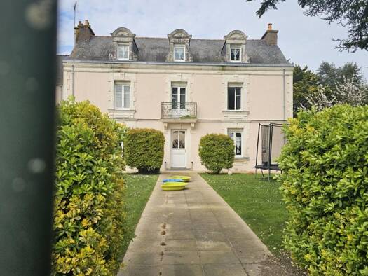 Maison à vendre 367 500 € 14 pièces 10 chambres 400 m² Erbray 44110