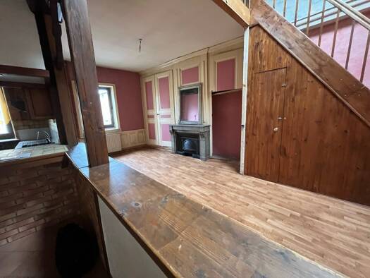 Duplex à vendre 270 000 € 6 pièces 5 chambres 174 m² 1er étage Genay 69730