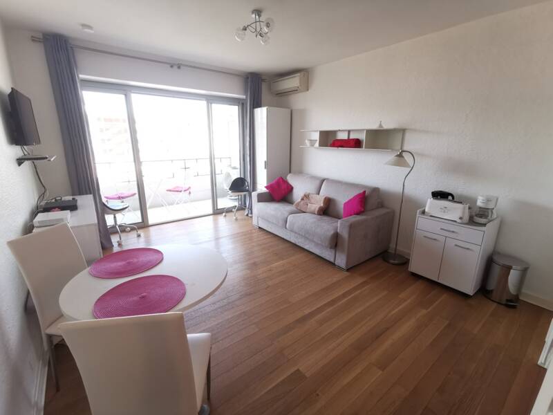 Maison à louer, 26m², JUAN LES PINS