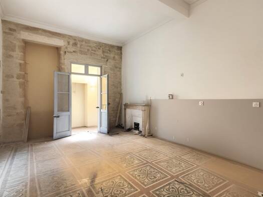 Duplex à vendre 284 000 € 5 pièces 3 chambres 145 m² Étage 1/1 Sommières 30250