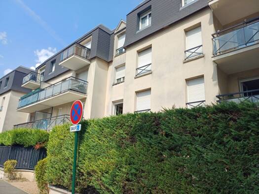 Appartement à vendre 235 000 € 4 pièces 3 chambres 81 m² 1er étage Centre Est et Sud Gonesse 95500