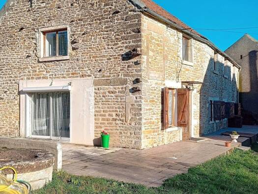 Maison à vendre 210 000 € 9 pièces 5 chambres 200 m² 4 642 m² de terrain Clamecy 58500