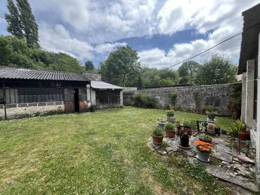 Maison à vendre 150 000 € 4 pièces 3 chambres 159 m² 551 m² de terrain Pons 17800