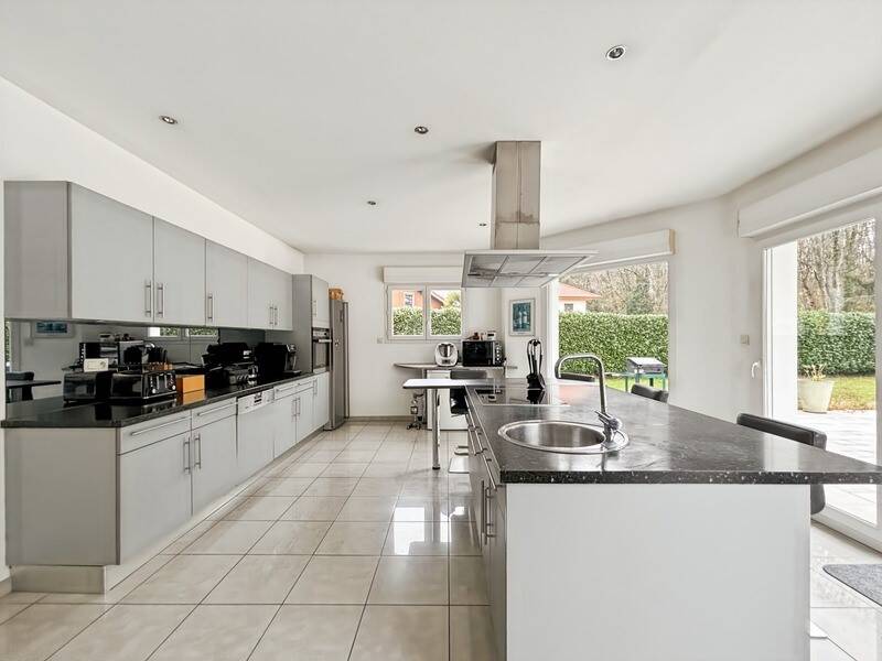 Maison à vendre, 261m², VEIGY FONCENEX