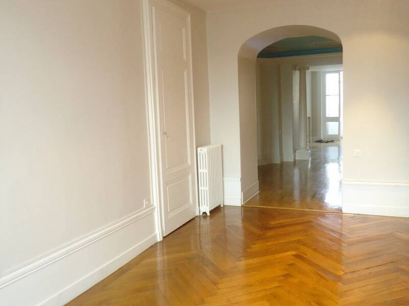 Maison à louer, 205m², SAINT ETIENNE