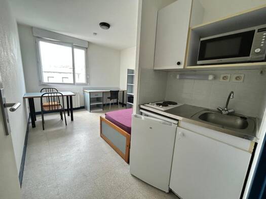 Appartement à vendre 79 000 € 1 pièce 18 m² 4ème étage Sans Souci-Dauphiné Lyon 3ème arrondissement 69003