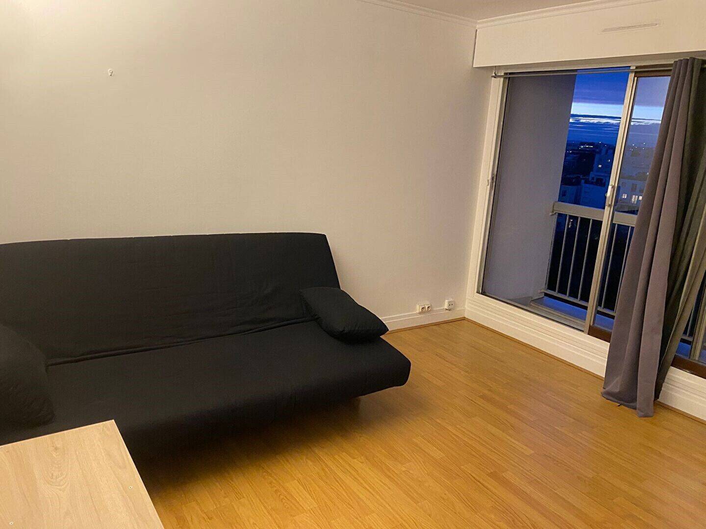Maison à louer, 26m², COURBEVOIE
