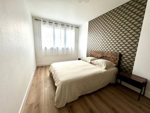 Appartement à louer 380 € 5 pièces 4 chambres 89 m² 3ème étage Murat-Mortier Laval 53000