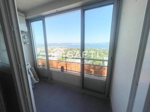 Appartement à vendre 141 000 € 3 pièces 2 chambres 55 m² Étage 8/9 Château Vert Sète 34200