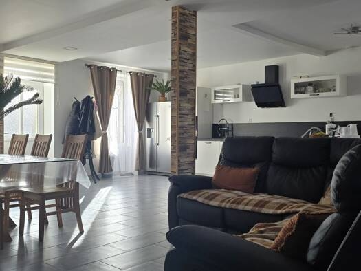 Maison à vendre 147 000 € 5 pièces 4 chambres 107 m² 3 848 m² de terrain La Celle 18200