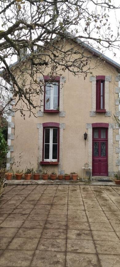 Maison à vendre 69 500 € 5 pièces 2 chambres 103 m² 560 m² de terrain Oradour-sur-Vayres 87150