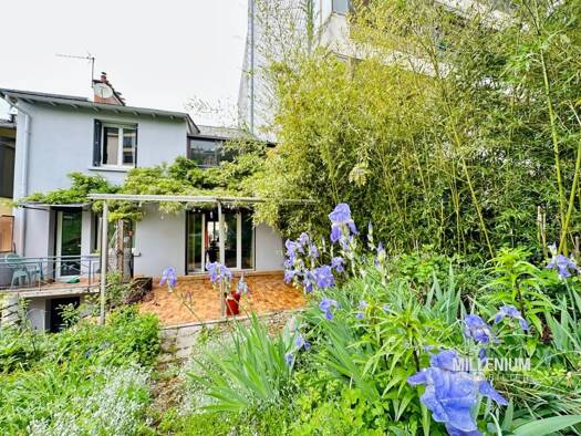 Maison de ville à vendre 230 000 € 6 pièces 4 chambres 125 m² 307 m² de terrain Amphitheatre Rodez 12000