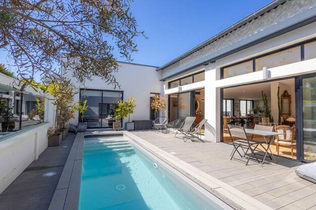 Maison à vendre 995 000 € 4 pièces 3 chambres 185 m² 487 m² de terrain Bordeaux 33200