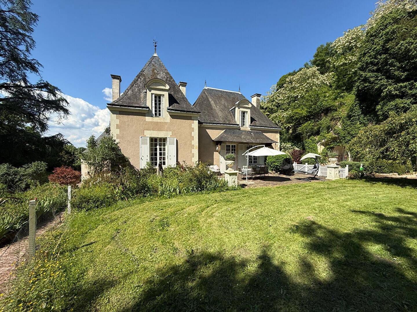 Maison à vendre, 300m², LA CHARTRE SUR LE LOIR