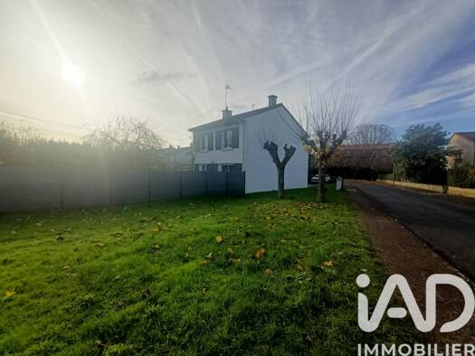 Maison à vendre 218 000 € 4 pièces 3 chambres 100 m² 188 m² de terrain Gibauderie Poitiers 86000