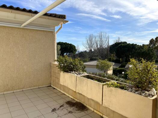 Maison de plain-pied à vendre 475 000 € 2 pièces 1 chambre 50 m² 15 m² de terrain Vaug Villeneuve-Loubet 06270