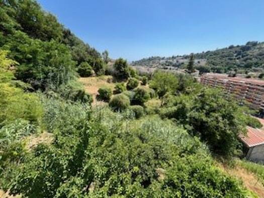 Terrain constructible à vendre 989 000 € 6 846 m² de terrain Menton 06500