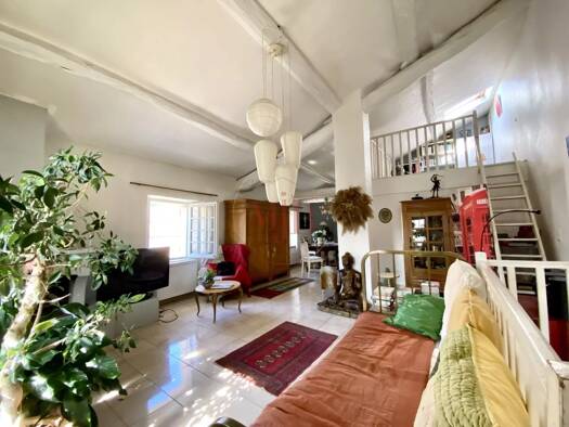 Maison à vendre 350 000 € 2 pièces 2 chambres Cadenet 84160