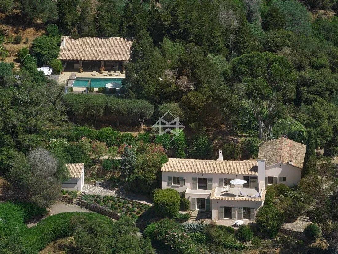 Maison à vendre, 340m², LA CROIX VALMER