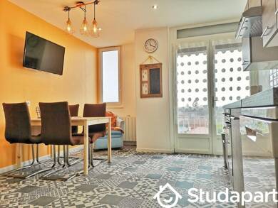 Appartement à louer 400 € 1 pièce 3 chambres 9 m² 4ème étage Abattoirs Dijon 21000